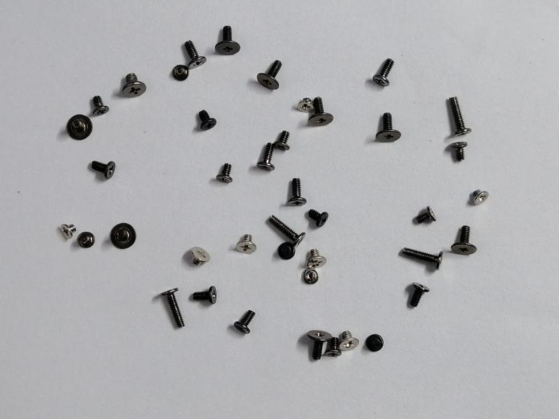 JUEGO DE TORNILLOS IPAD 2 A1395 A1396 A1397