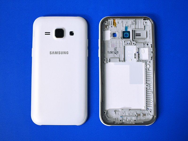 TAPA SAMSUNG GALAXY J1 J100 BLANCA CON MARCO