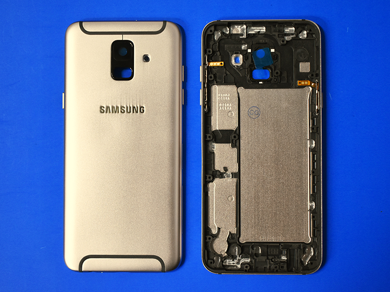 TAPA SAMSUNG GALAXY A6 2018 A600 DORADA CON MARCO