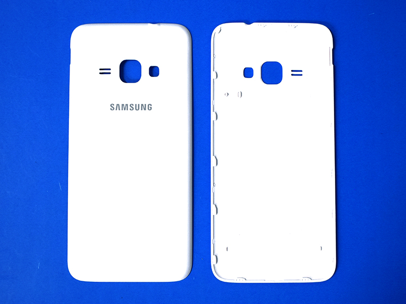 TAPA SAMSUNG GALAXY J1 (2016) J120 BLANCA SIN MARCO